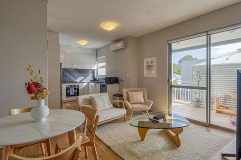 The Nordic Nook - A Relaxed Redcliffe Stay - Hotel Accommodation 2