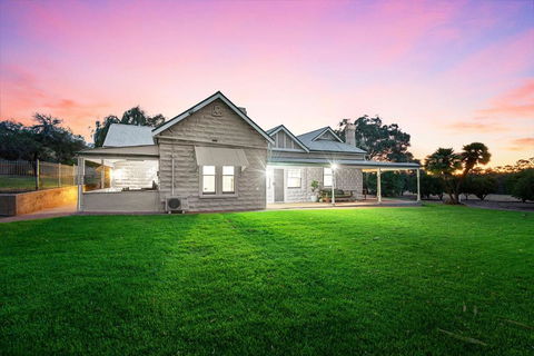 The River Block - Hotel Accommodation 1