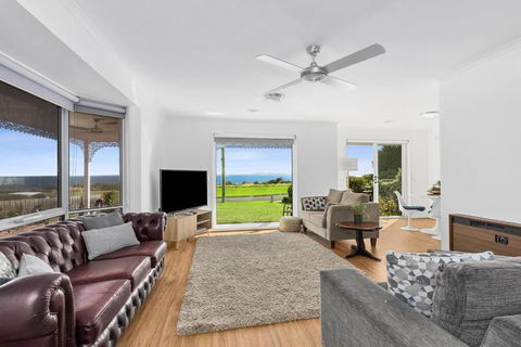 WATERFRONT - BAY VIEWS - Edgewater Springs - Hotel Accommodation 0