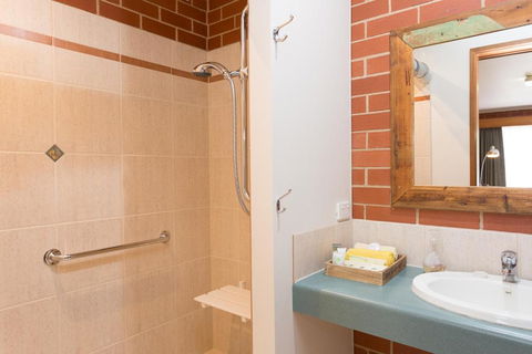 Yackandandah Central - Hotel Accommodation 3