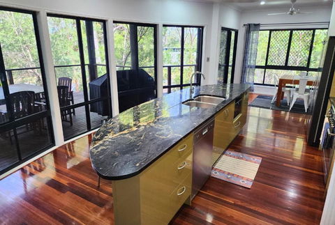 EUROLIE ON HIGH At Kingfisher Bay Fraser Island - Hotel Accommodation 3
