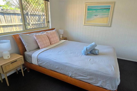 Relaxing Hamptons Style Home In Forest Lake - Hotel Accommodation 2