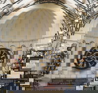 Melbourne Cathedrals and Parklands tour - Hotel Accommodation