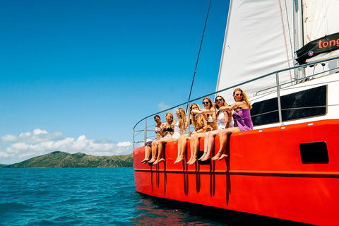 2-Night Whitsunday Islands All-Inclusive Sailing Tour From Airlie Beach - Hotel Accommodation 4