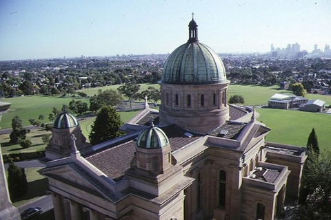 Melbourne City Tour: Lifestyle Of The Rich And Famous - Hotel Accommodation 4