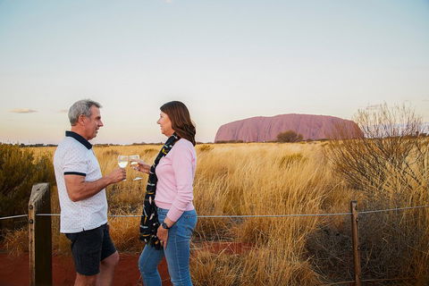 Uluru (Ayers Rock) Sunset Tour - Hotel Accommodation 0