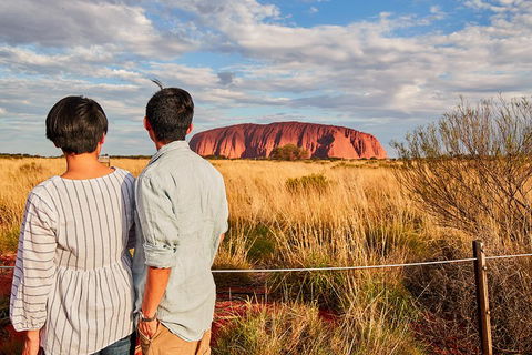Uluru (Ayers Rock) Sunset Tour - Hotel Accommodation 1