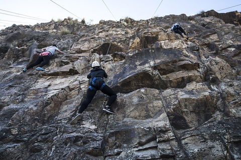 Rock Climbing At The Kangaroo Point Cliffs In Brisbane - Hotel Accommodation 4
