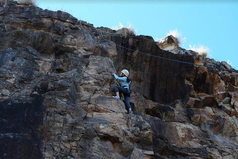 Rock Climbing At The Kangaroo Point Cliffs In Brisbane - Hotel Accommodation 5