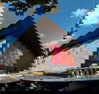 Private City Kickstart Tour Melbourne - Hotel Accommodation