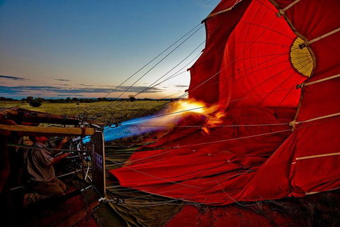 Early Morning Ballooning In Alice Springs - Hotel Accommodation 0
