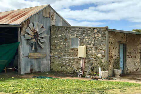 Kangaroo Island Half Day Food And Wine Trail Tour - Hotel Accommodation 1