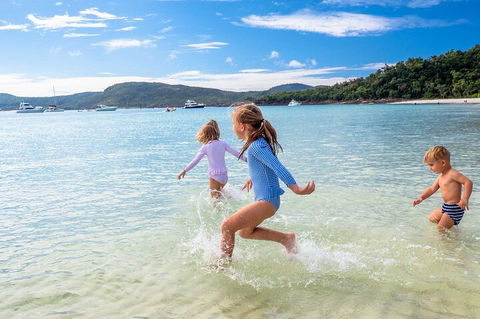 Whitehaven Beach Half-Day Cruises - Hotel Accommodation 0