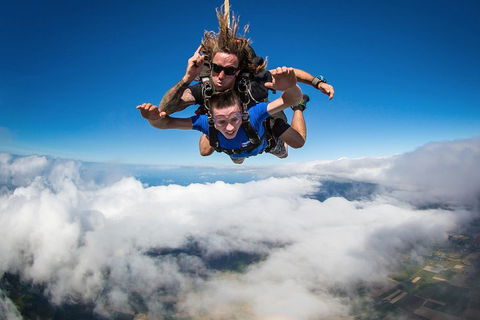 Reef And Rainforest Tandem Sky Dive In Cairns - Hotel Accommodation 0