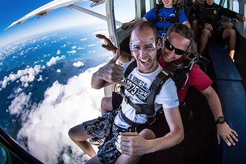 Reef And Rainforest Tandem Sky Dive In Cairns - Hotel Accommodation 2