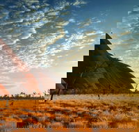 Highlights of Uluru Including Sunrise and Breakfast - Hotel Accommodation