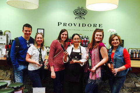 Wine Tasting Day Trip And Swan Valley River Cruise To Perth - Hotel Accommodation 1