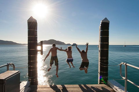 Fitzroy Island Catamaran Transfers From Cairns - Hotel Accommodation 0