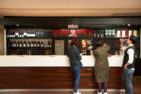 Penfolds Barossa Valley: Make Your Own Wine - Hotel Accommodation 1