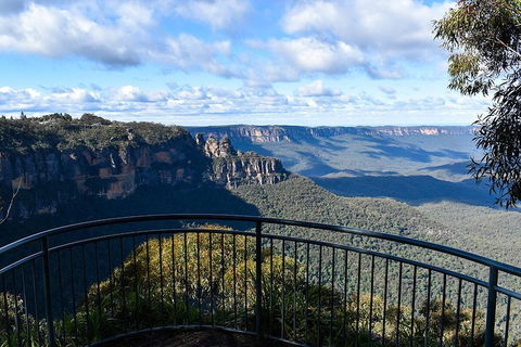 Blue Mountains Vintage Cadillac Tour With Local Guide - Hotel Accommodation 5