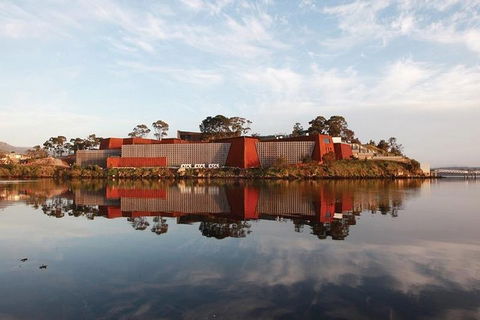 Hobart City Sightseeing Tour Including MONA Admission - Hotel Accommodation 2
