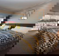 3-Day Uluru-Kata Tjuta and Kings Canyon 4WD Small-Group Eco-Tour from Alice Springs - Hotel Accommodation