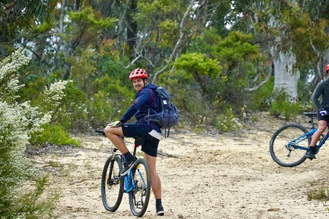 Blue Mountains Hanging Rock SELF-GUIDED Mountain Bike Hire Service - Hotel Accommodation 4