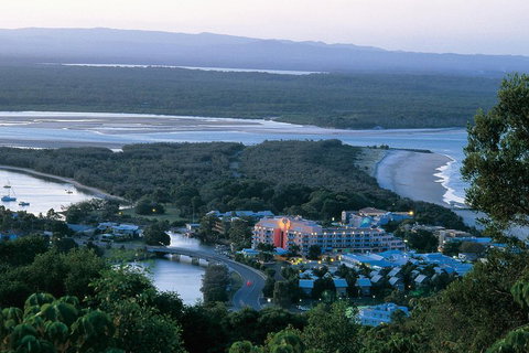 Noosa Everglades Serenity Cruise & Highlights Tour Inc. Lunch & Cruise - Hotel Accommodation 1