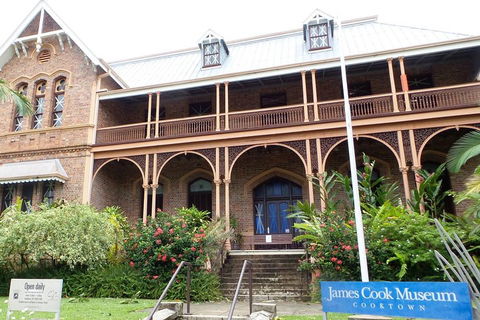 Cairns To Cooktown 4WD Tour - Hotel Accommodation 1
