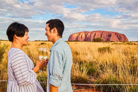 Ayers Rock 4 Tour Combo: Complete Uluru Base Walk At Sunrise, Valley Of The Winds At Sunrise, Kata Tjuta Sunset And Uluru Sunset - Hotel Accommodation 4