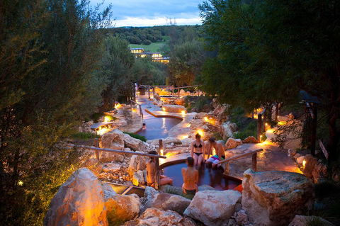 Peninsula Hot Springs Tour With Restaurant Lunch & Gondola Ride - Hotel Accommodation 2