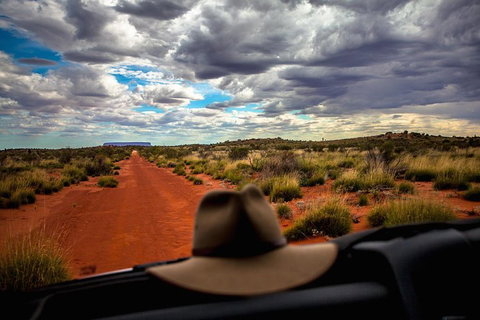 Mount Conner 4WD Small Group Tour From Ayers Rock Including Dinner - Hotel Accommodation 4